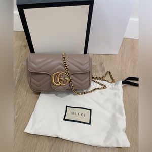 GG Marmont super mini quilted leather shoulder bag in beige pink